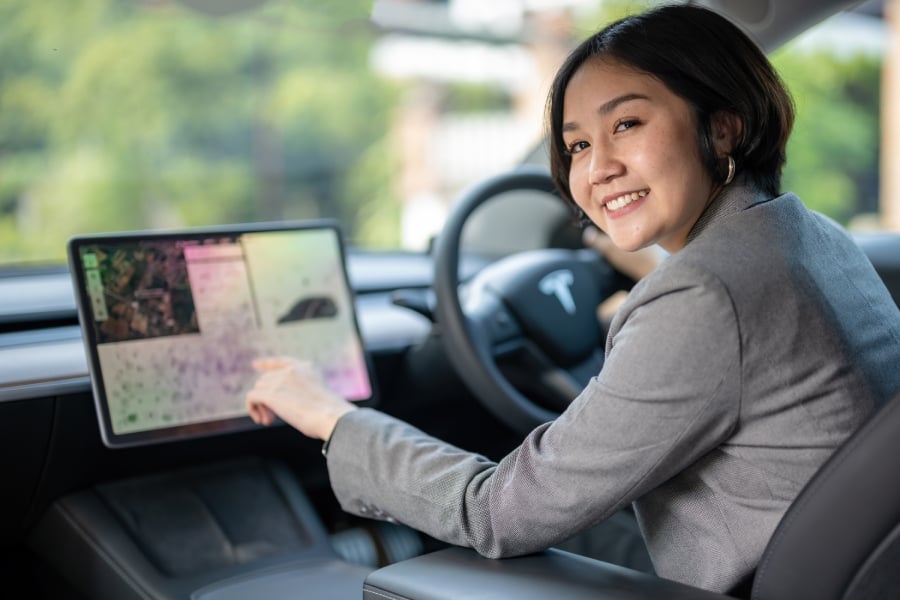 Tesla Patches TCU Bug Allowing Root Access Through USB Port