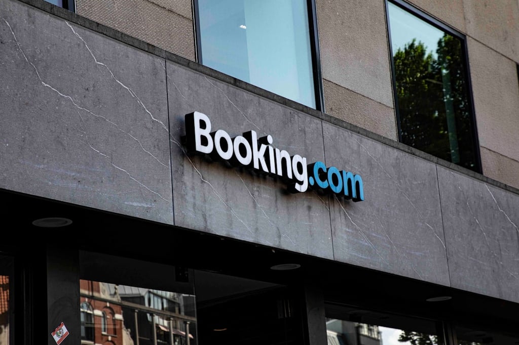 Booking.com Phishing Campaign Hijacks Hotel Accounts to Defraud Guests